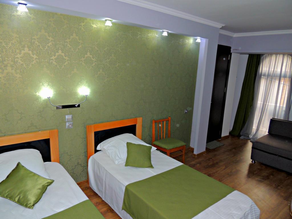 Hotel Sunny Tiflis Exterior foto