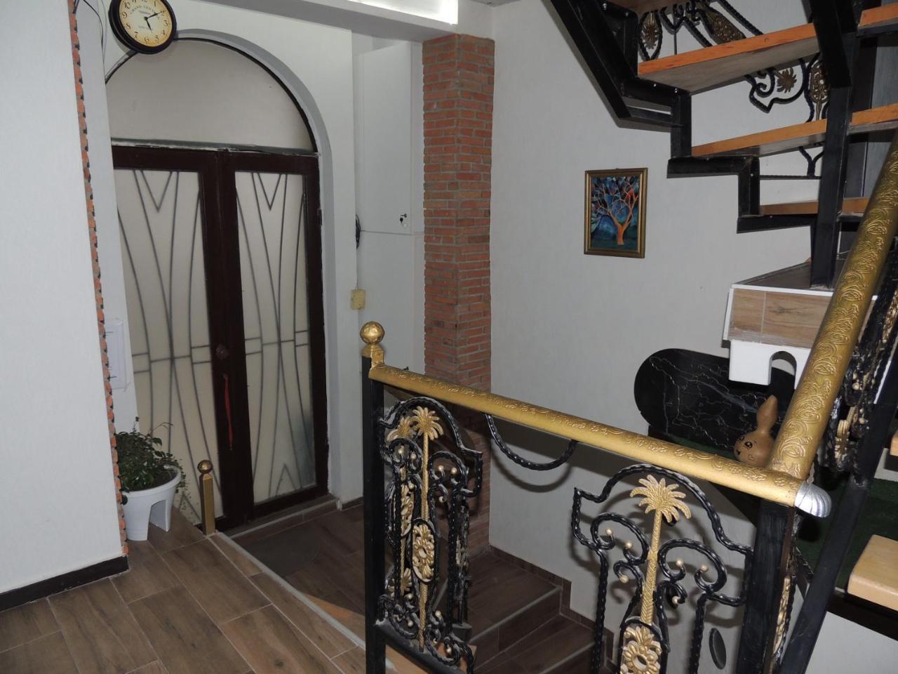 Hotel Sunny Tiflis Exterior foto