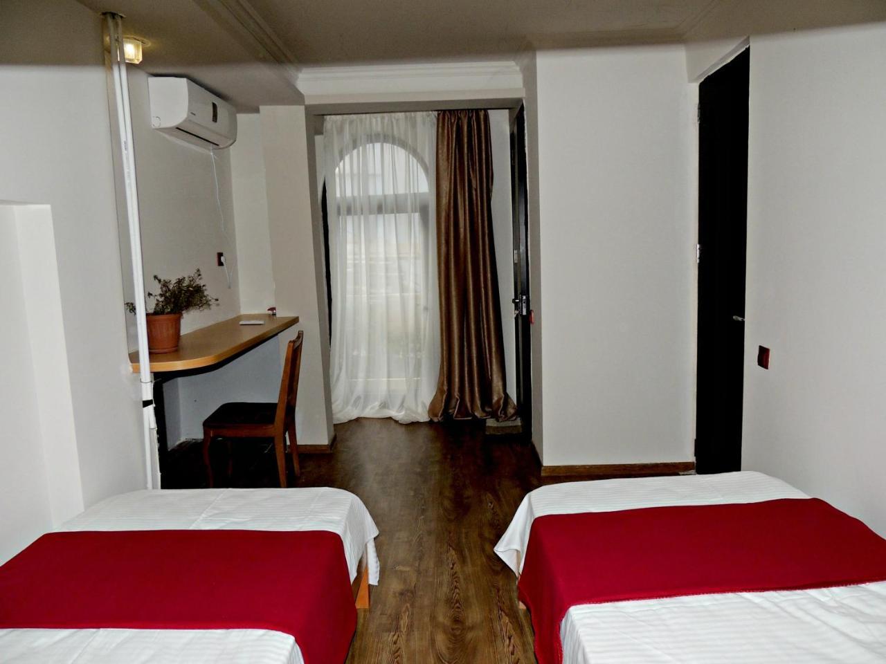 Hotel Sunny Tiflis Exterior foto